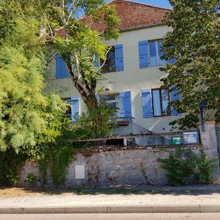 Bleu Bonheur Bed & Breakfast Dennevy Bagian luar foto