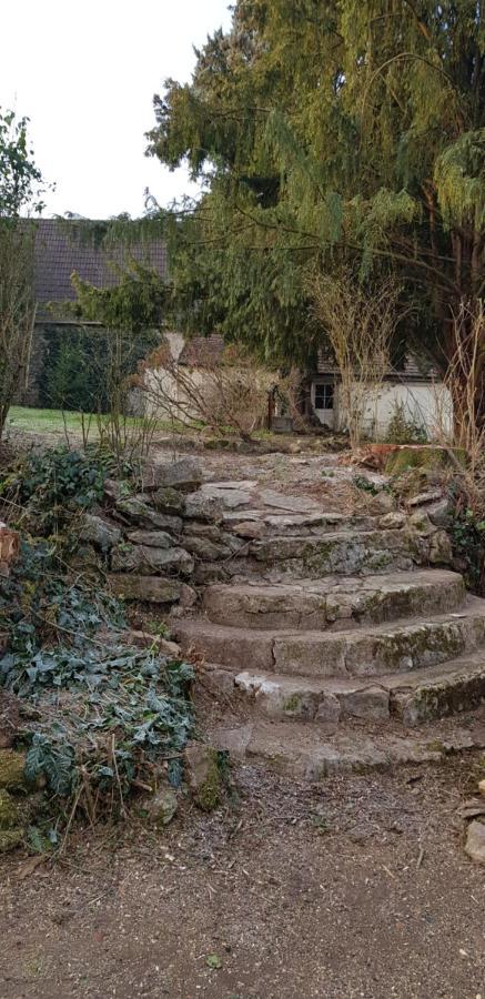 Bleu Bonheur Bed & Breakfast Dennevy Bagian luar foto