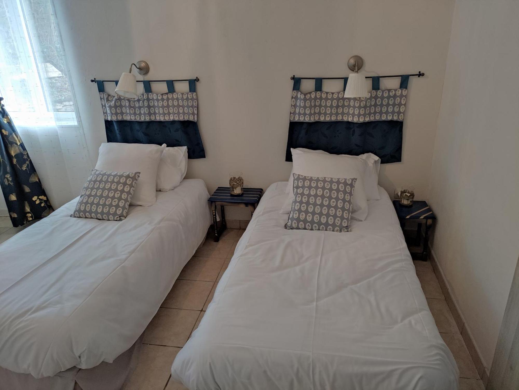 Bleu Bonheur Bed & Breakfast Dennevy Ruang foto